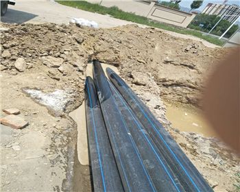 張家口南站過鐵路對包頭過路頂管的信賴